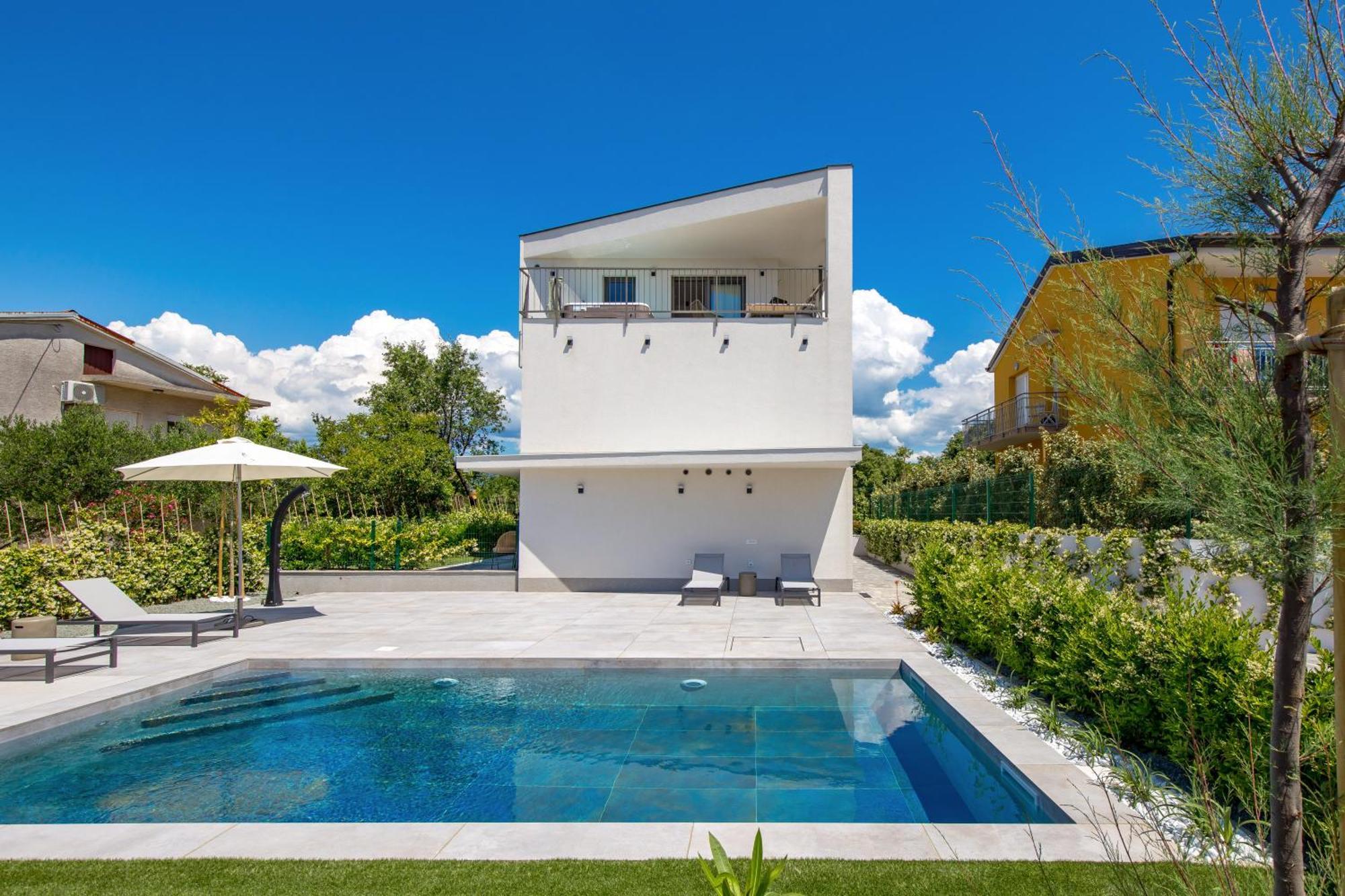 Apartmani Vila Mara M 1 Heated Pool 奥米沙利 外观 照片